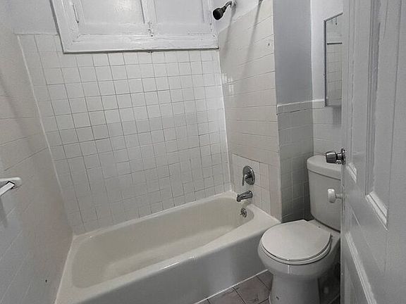 3rd image of 176 Palisade Ave