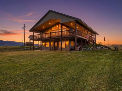 136 Goslin Loop, Cascade, ID, 83611