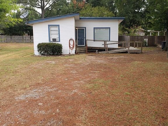 3rd image of 104 Lela St