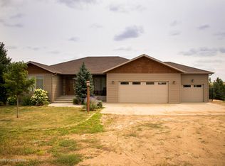 10380 35r St SW, Dickinson, ND 58601