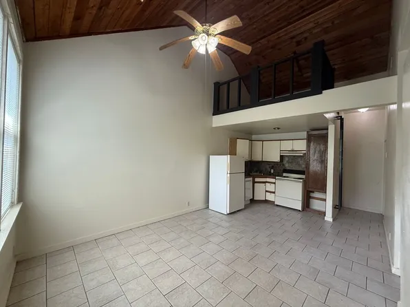 8464 Bayou Fountain Ave, Baton Rouge, LA 70820