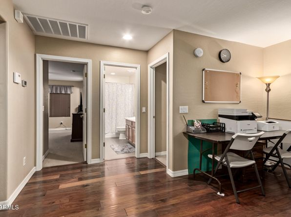 Massive 2,758 SF Modern Home | Prime Long-Term Investment photo 27