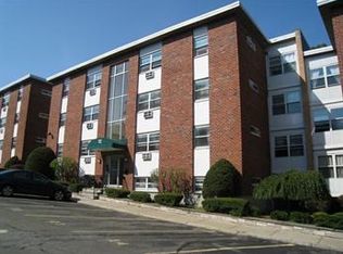 14 Commonwealth Ct APT 14, Brighton, MA 02135