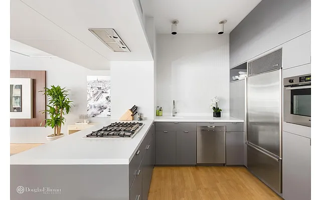 Rented by Douglas Elliman | media 28