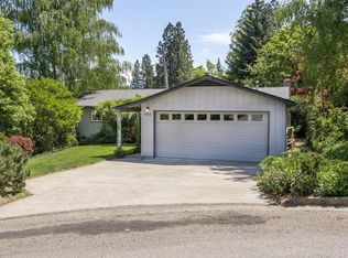 1014 Hiawatha Pl, Ashland, OR 97520