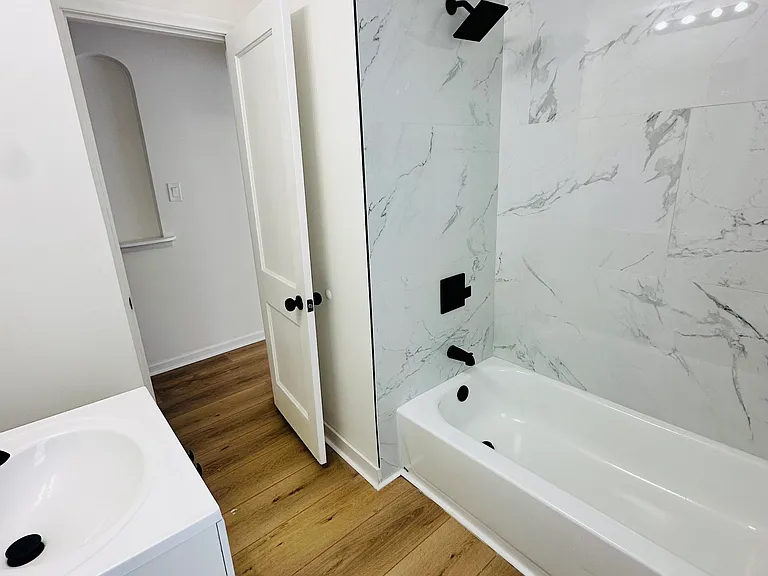 21801 Cushing Ave — Photo 12