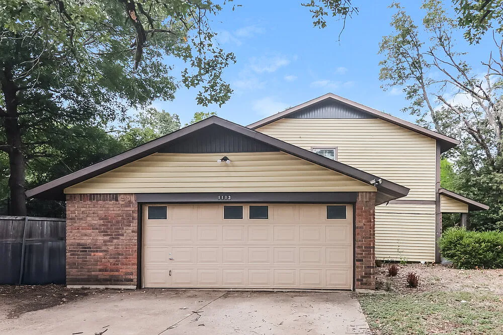3 bed, 2.5 bath, 1512 sqft, $2,100 — Photo 1