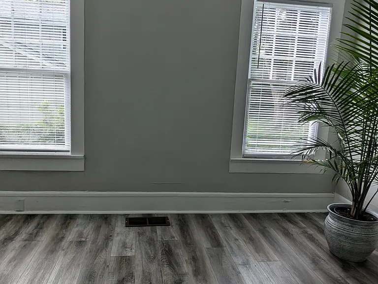 805 E Clay St — Photo 8