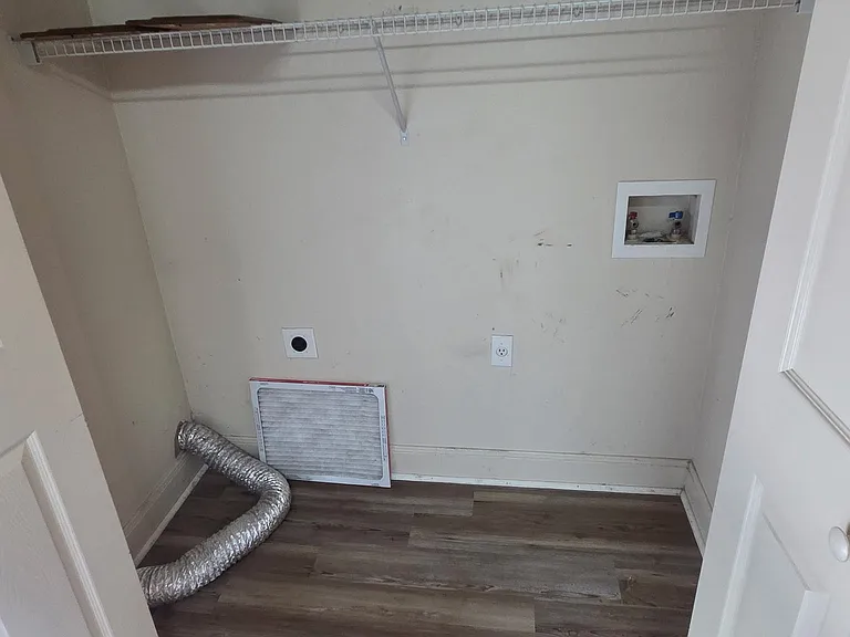 Landry Room