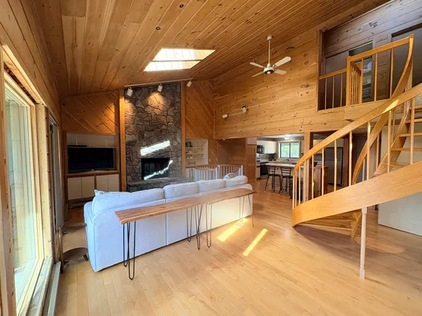 39 Sage Hill Rd #25, Manchester Center, VT 05255