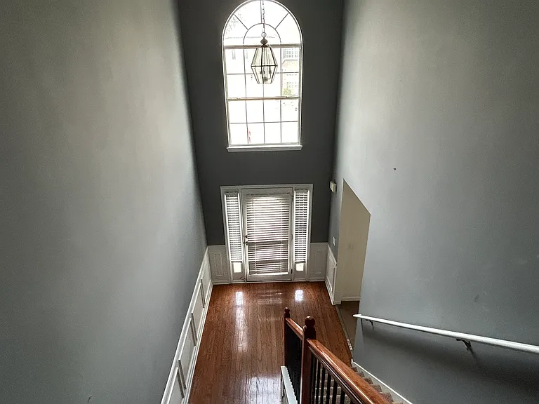 1040 Baltic Way — Photo 4