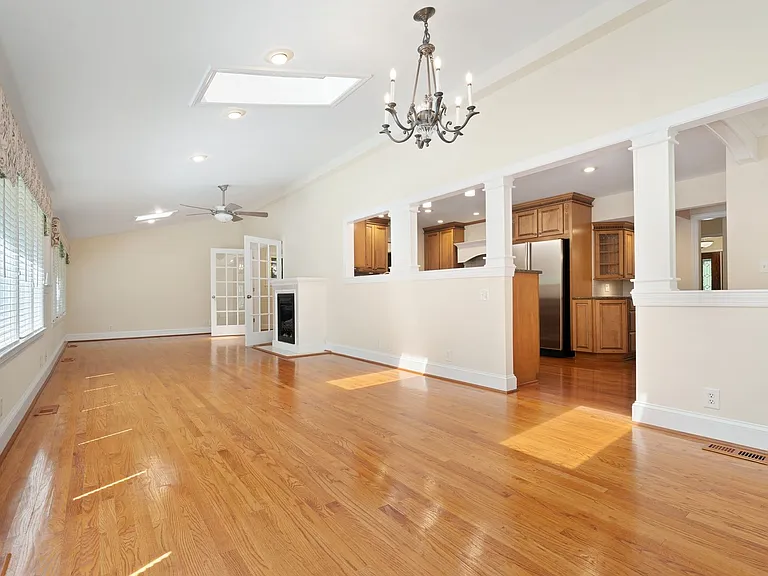 5419 Valinda Dr — Photo 7