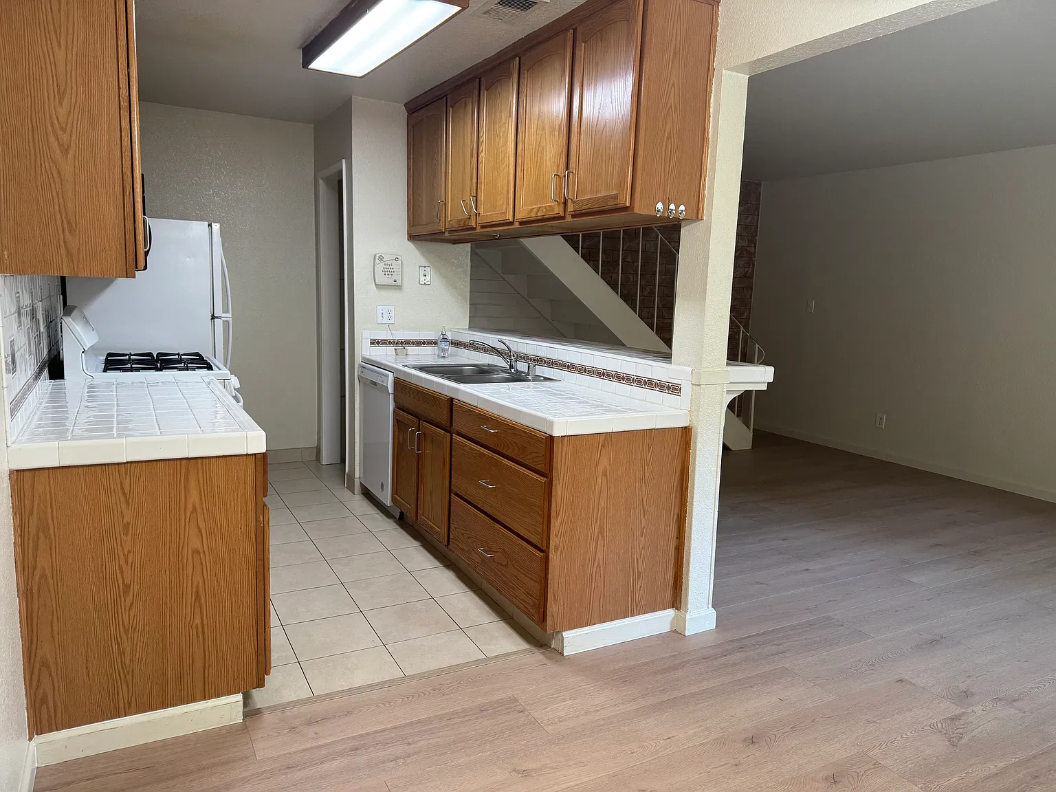 6528 Bremen Drive - 2 — Photo 4
