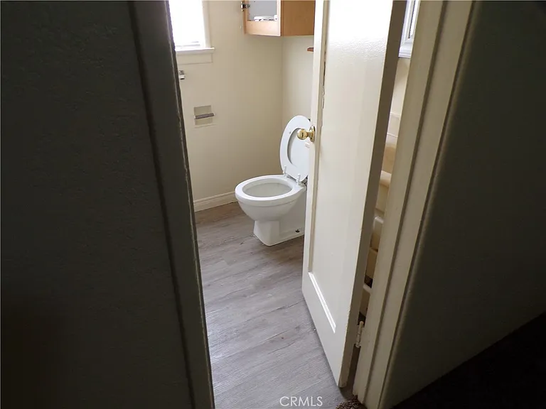 845 E 6th St #16 — Photo 3