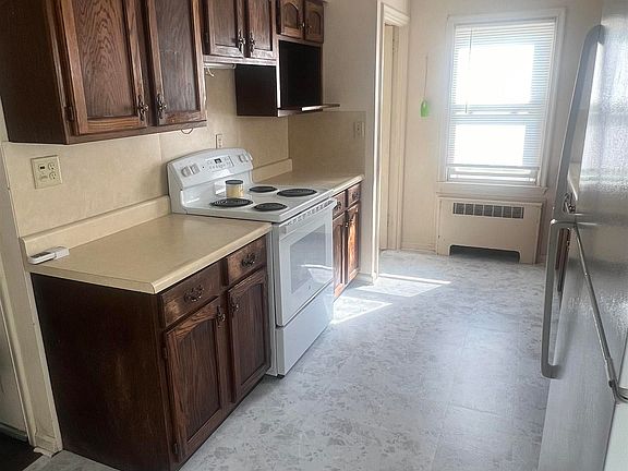 5th image of 817 Pierce St