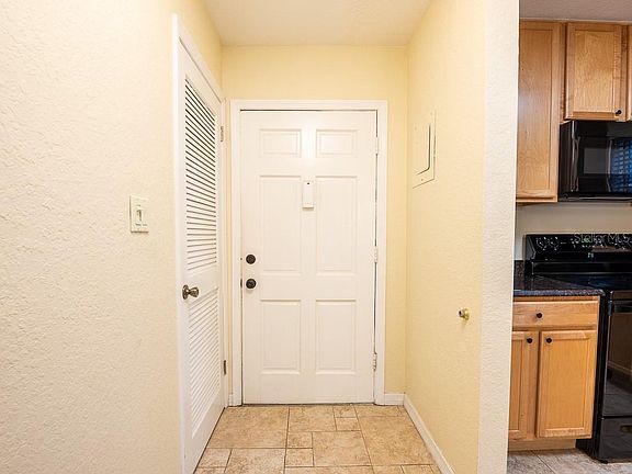 4th image of 1250 Denning Dr #128
