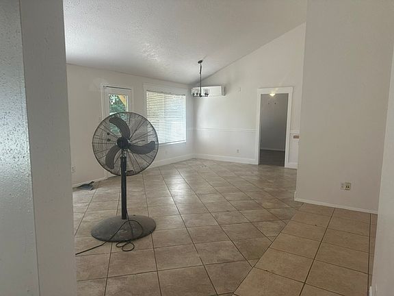 5th image of 20918 Rivershadows Ln