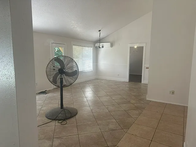 20918 Rivershadows Ln — Photo 2