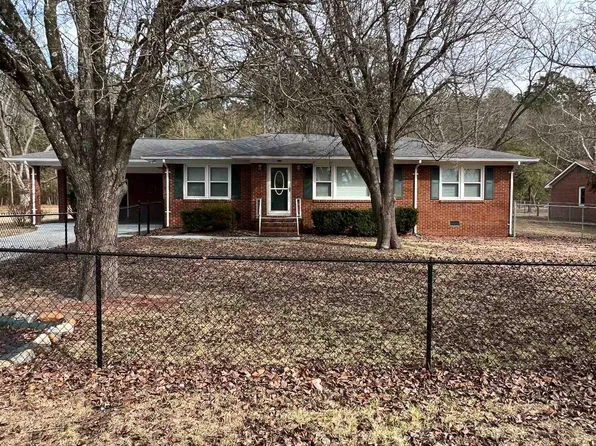 110 Alexander St W, Chester, GA 31012