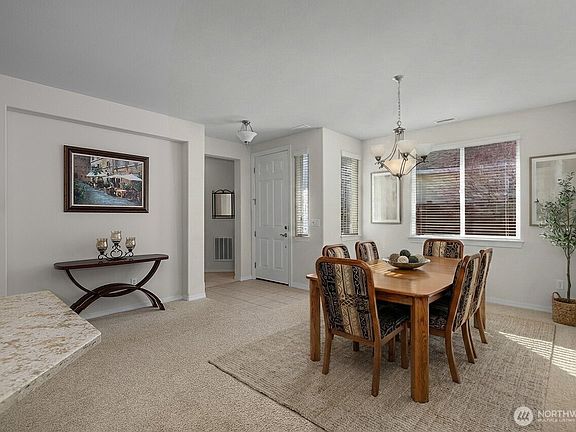 4th image of 4851 Bend Drive NE