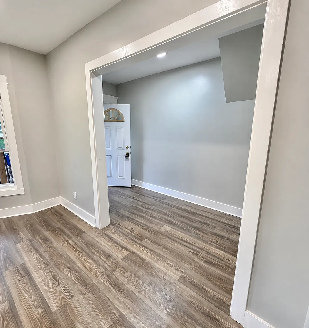 3 bed, 1200 sqft, $1,600 — Photo 2
