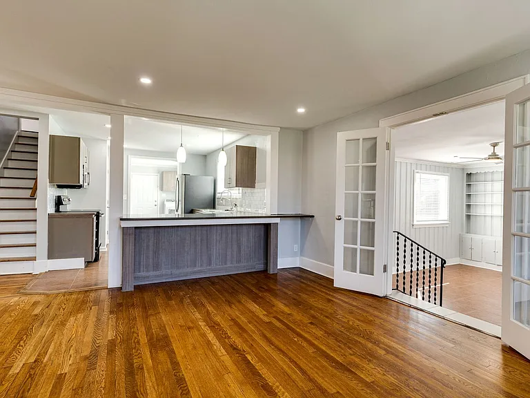819 E Meade Ave — Photo 6