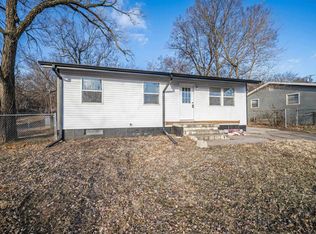 1406 Bel Air Dr, Junction City, KS 66441