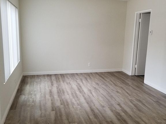 4th image of 3399 Bennett Dr #11A