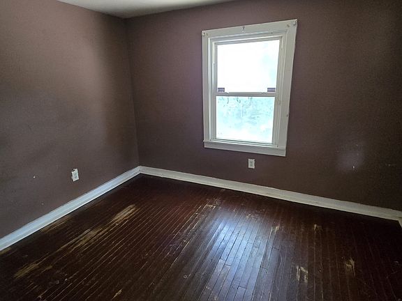 5th image of 654 N Alton Ave