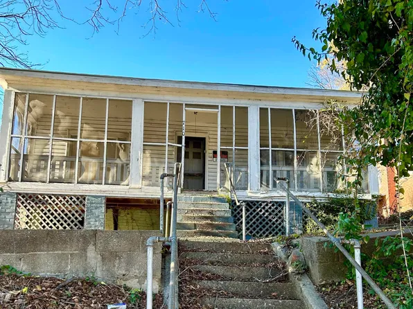 710 S Logan St, Gaffney, SC 29341