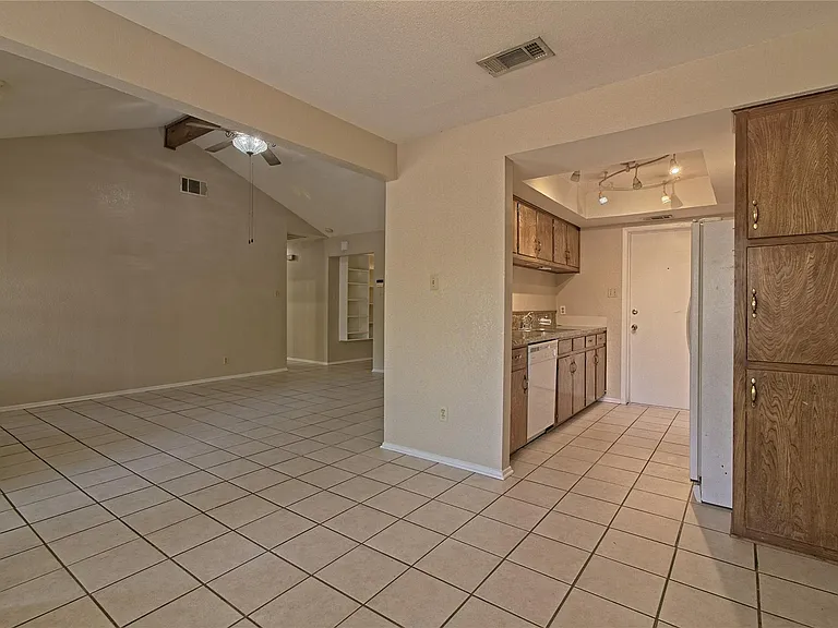 914 Garden Meadow Dr — Photo 13