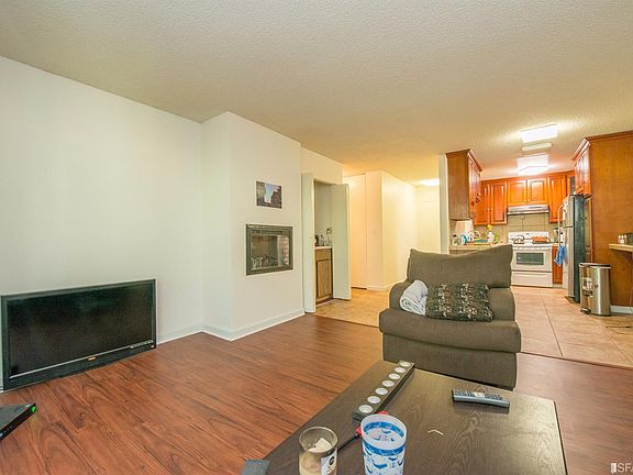4th image of 359 Half Moon Ln APT 214