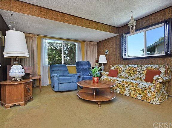 5th image of 24230 Vanowen St