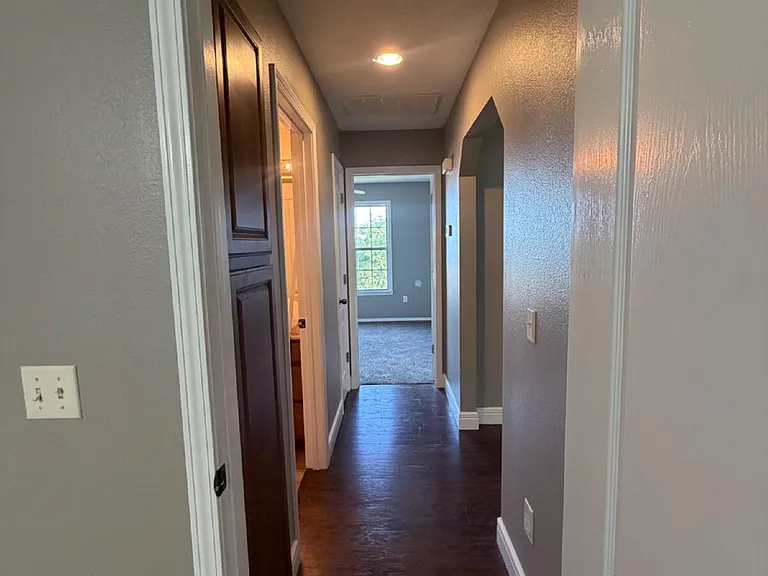 260 Roundhill Rd — Photo 17