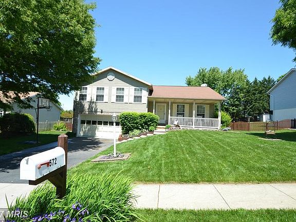 2nd image of 572 Whispering Meadows Dr