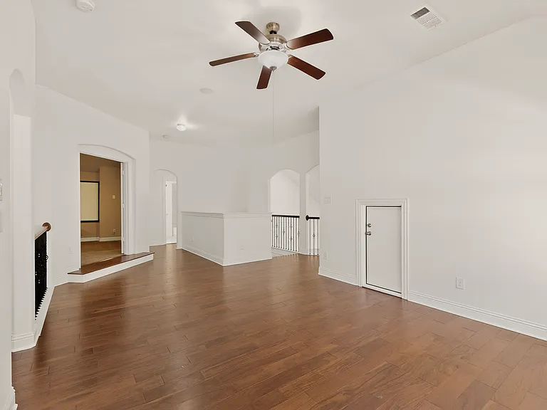 6819 Saint Francis Ct — Photo 35