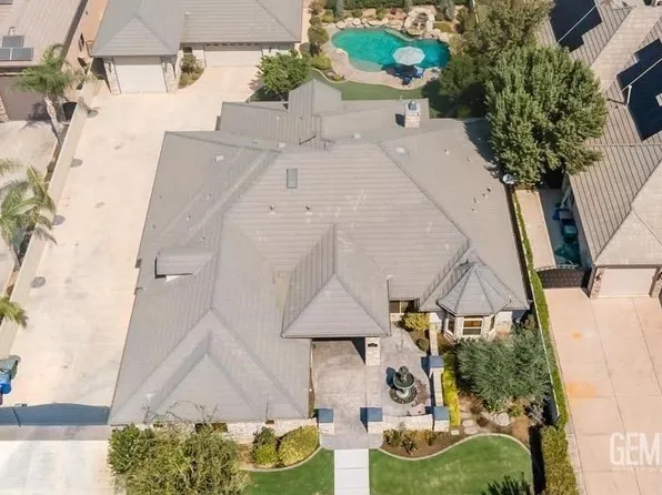 9050 Quail Hollow Ct, Bakersfield, CA 93314