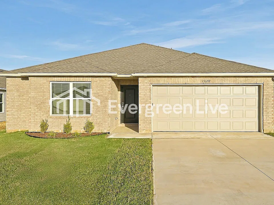 15697 Mustang Ave