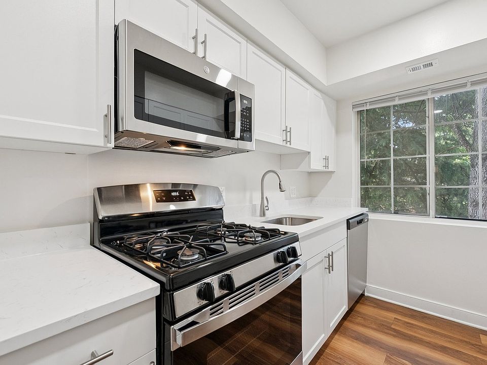 Renovated kitchens with premium finishes are available. Ask the leasing team for more details.