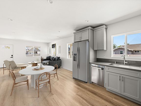 4th image of 4700 S Gramercy Pl #4700