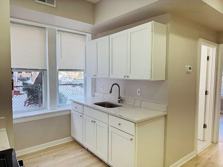 53-55 Henry St #57 — Photo 15