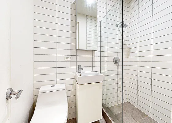 Rented by 346 Realty Group LLC | media 10