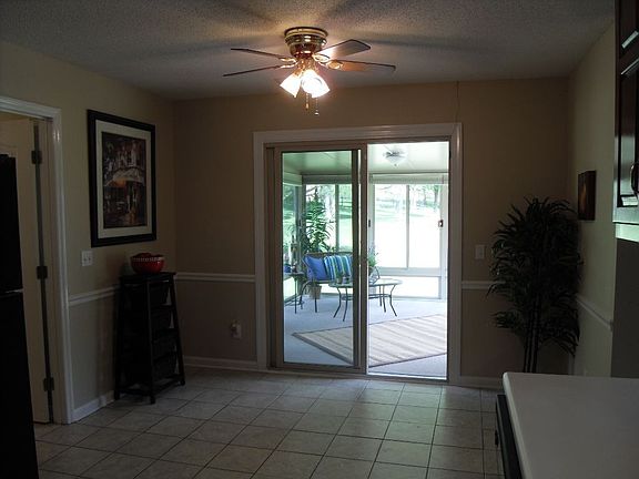 Eat-in Area.  Tile floors