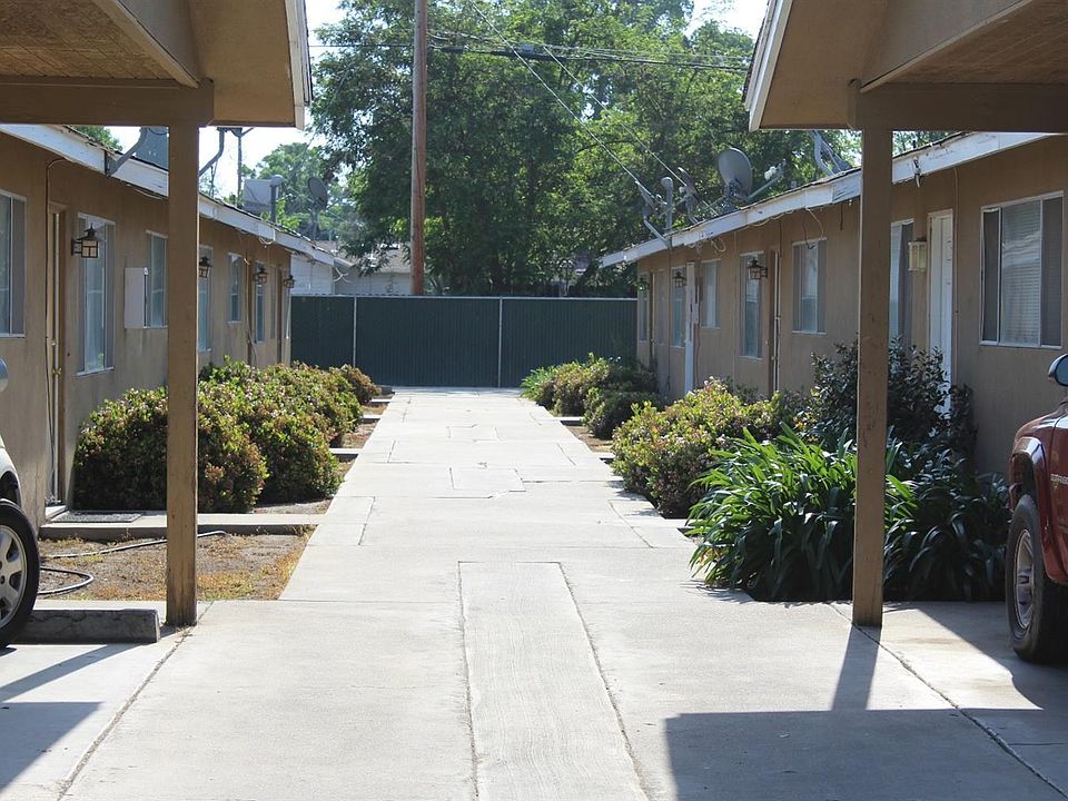 2nd image of 808 S Watson St