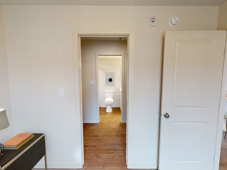 585 Ballantrae Dr — Photo 118