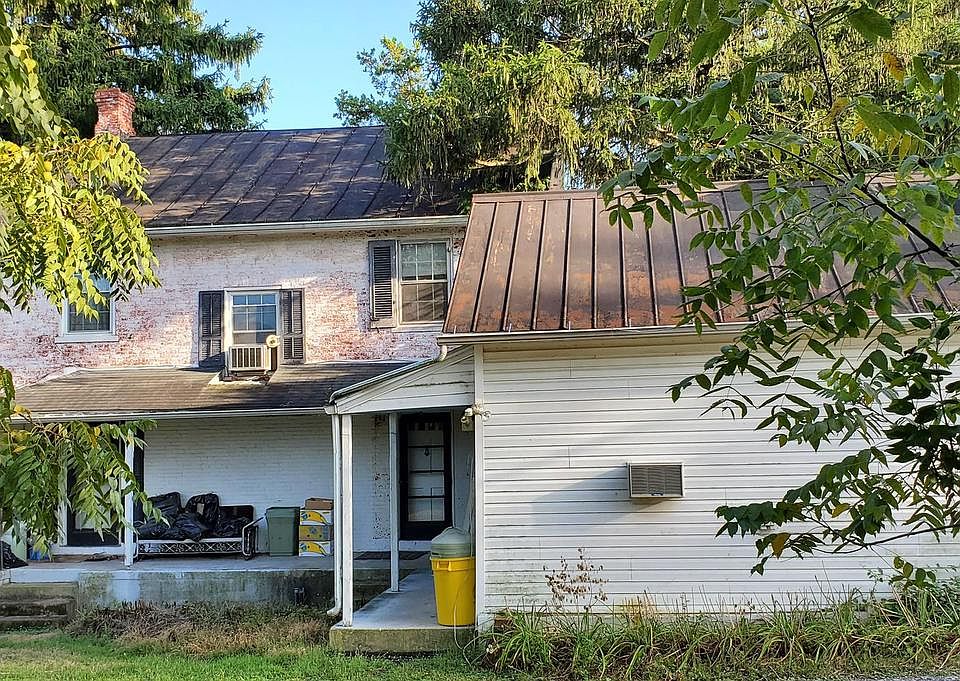 2nd image of 3229 Elmwood Dr