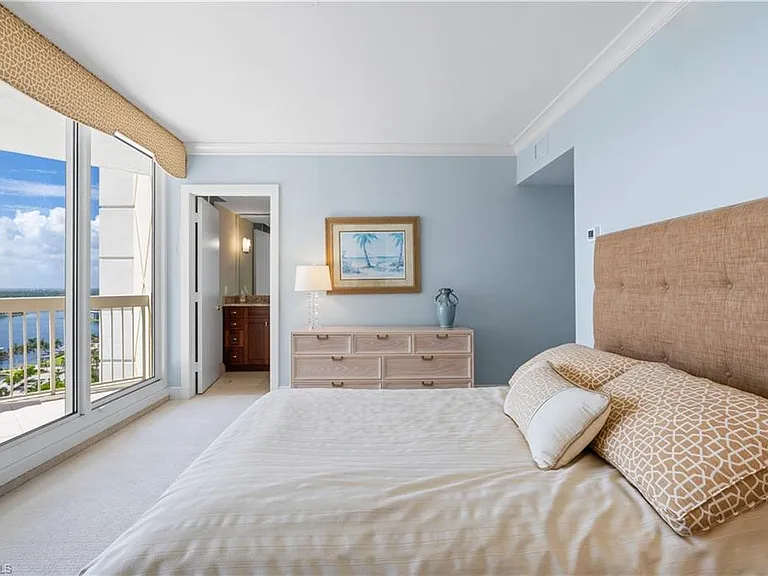 4021 Gulf Shore Blvd N #1804 — Photo 19