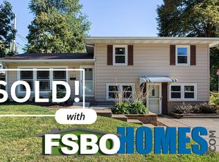 2515 Hawley St, Bettendorf, IA 52722
