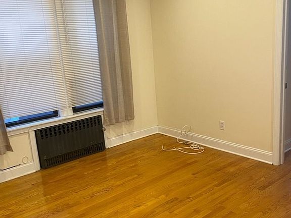 5th image of 28-17 33rd St APT 3F