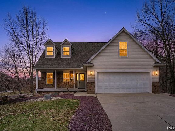 2nd image of 9055 Hegel Rd